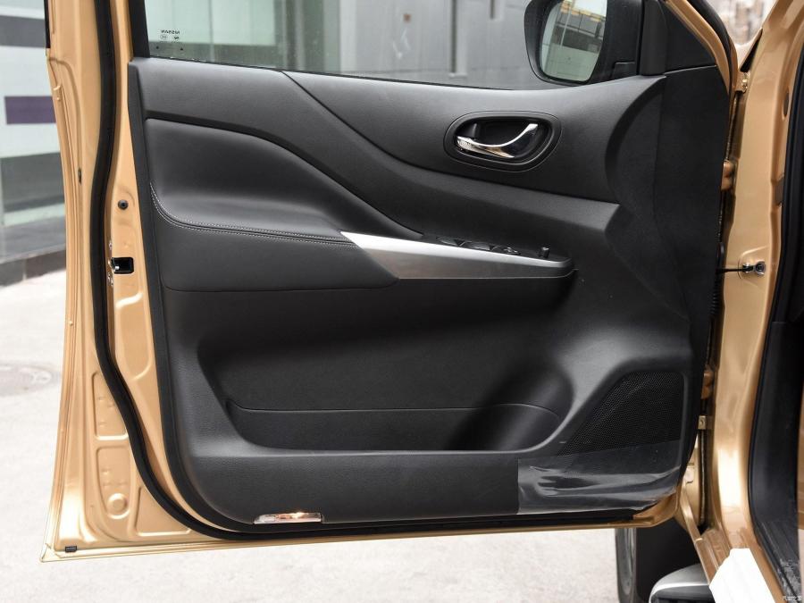Детали интерьера Nissan Terra 2018 года  (CN) (фото 80 из 144)
